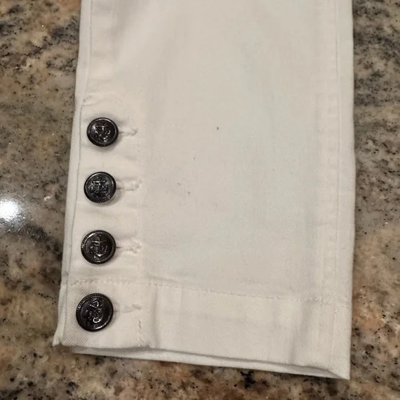 Talbots flawless 5 pocket petite. White Pants with adorable button accents. 10P - Picture 9 of 16